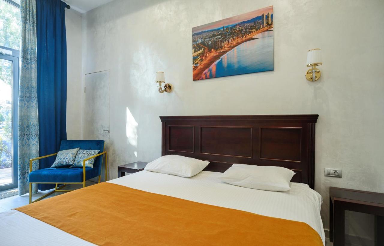 Gaudi Stylish Hotel Odessa Exteriör bild