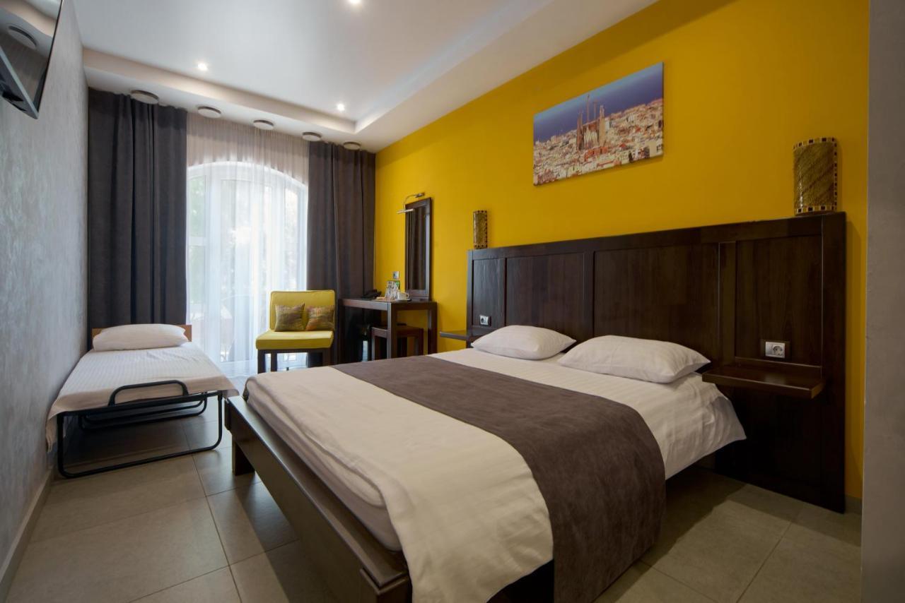 Gaudi Stylish Hotel Odessa Exteriör bild