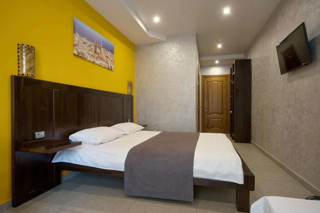Gaudi Stylish Hotel Odessa Exteriör bild