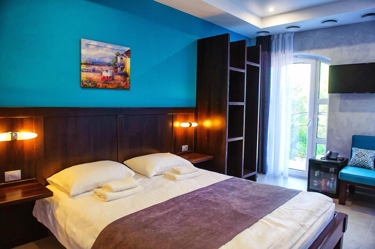 Gaudi Stylish Hotel Odessa Exteriör bild