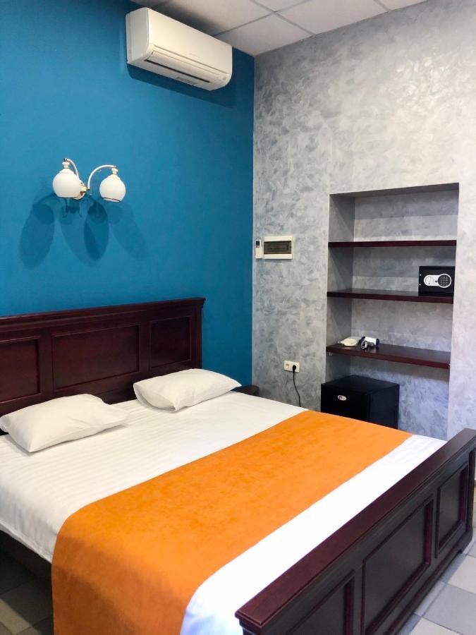 Gaudi Stylish Hotel Odessa Exteriör bild