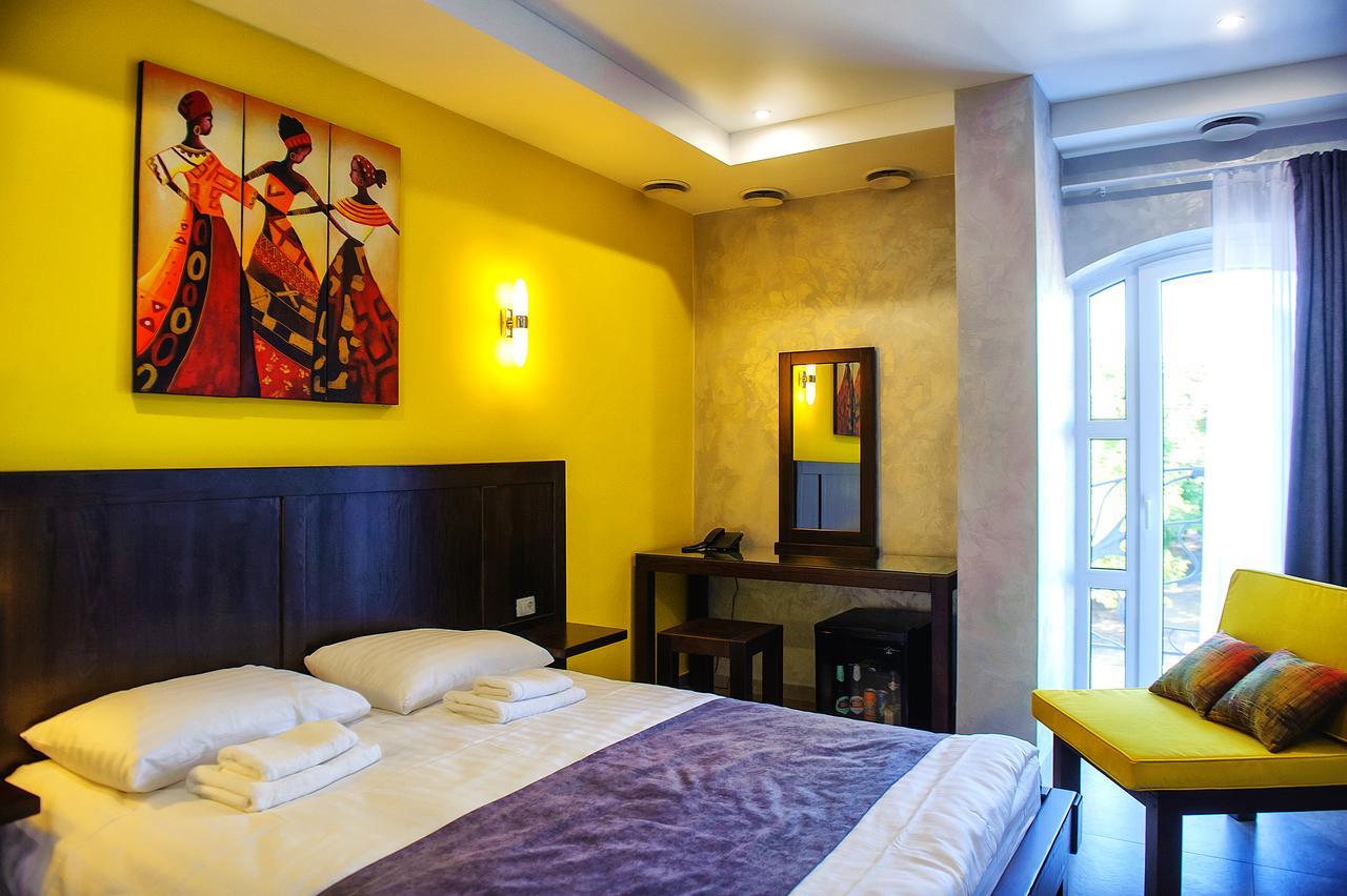 Gaudi Stylish Hotel Odessa Exteriör bild